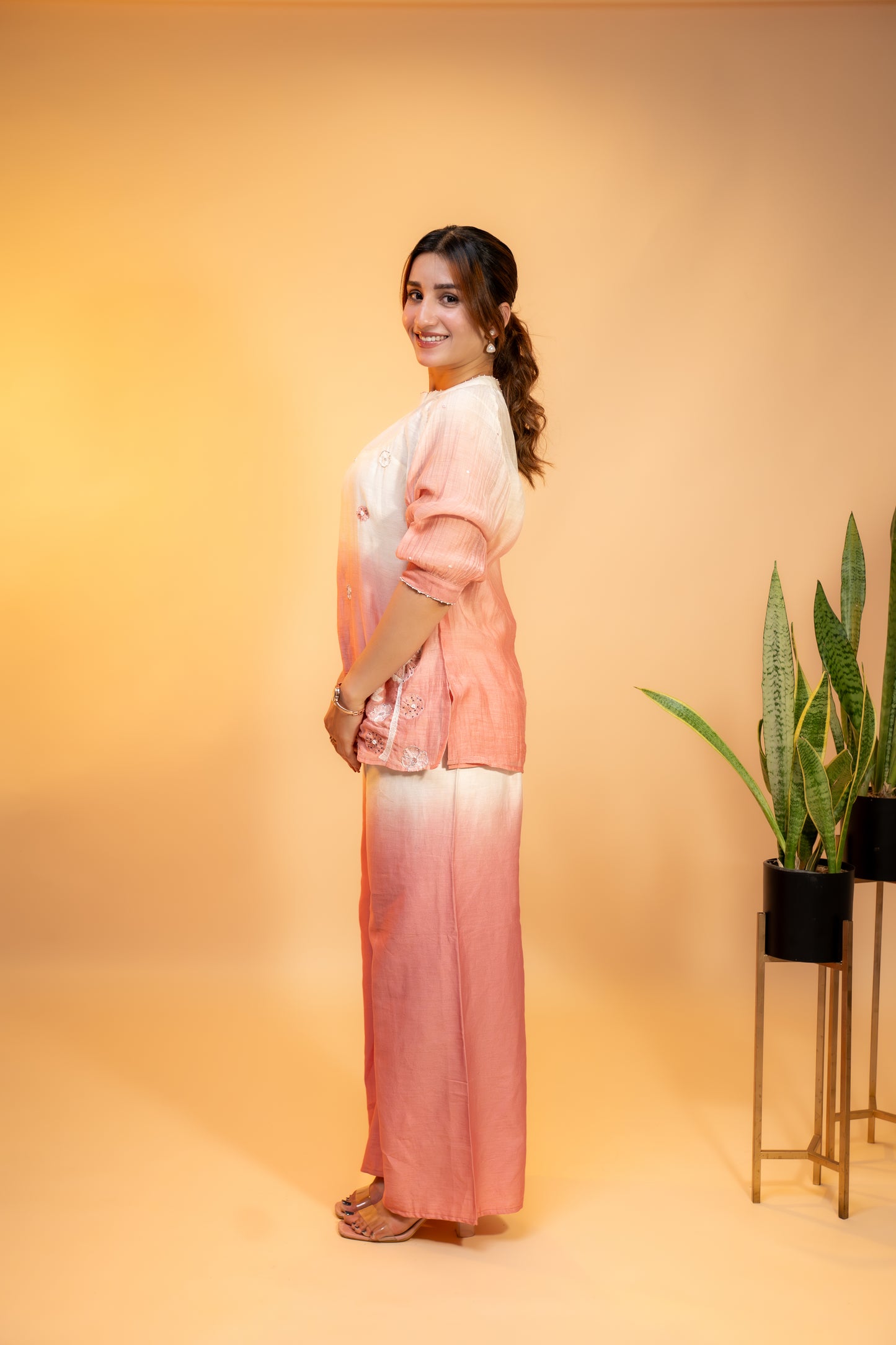 Elegant Peach Ombre Kurta Set in Pure Mul Chanderi
